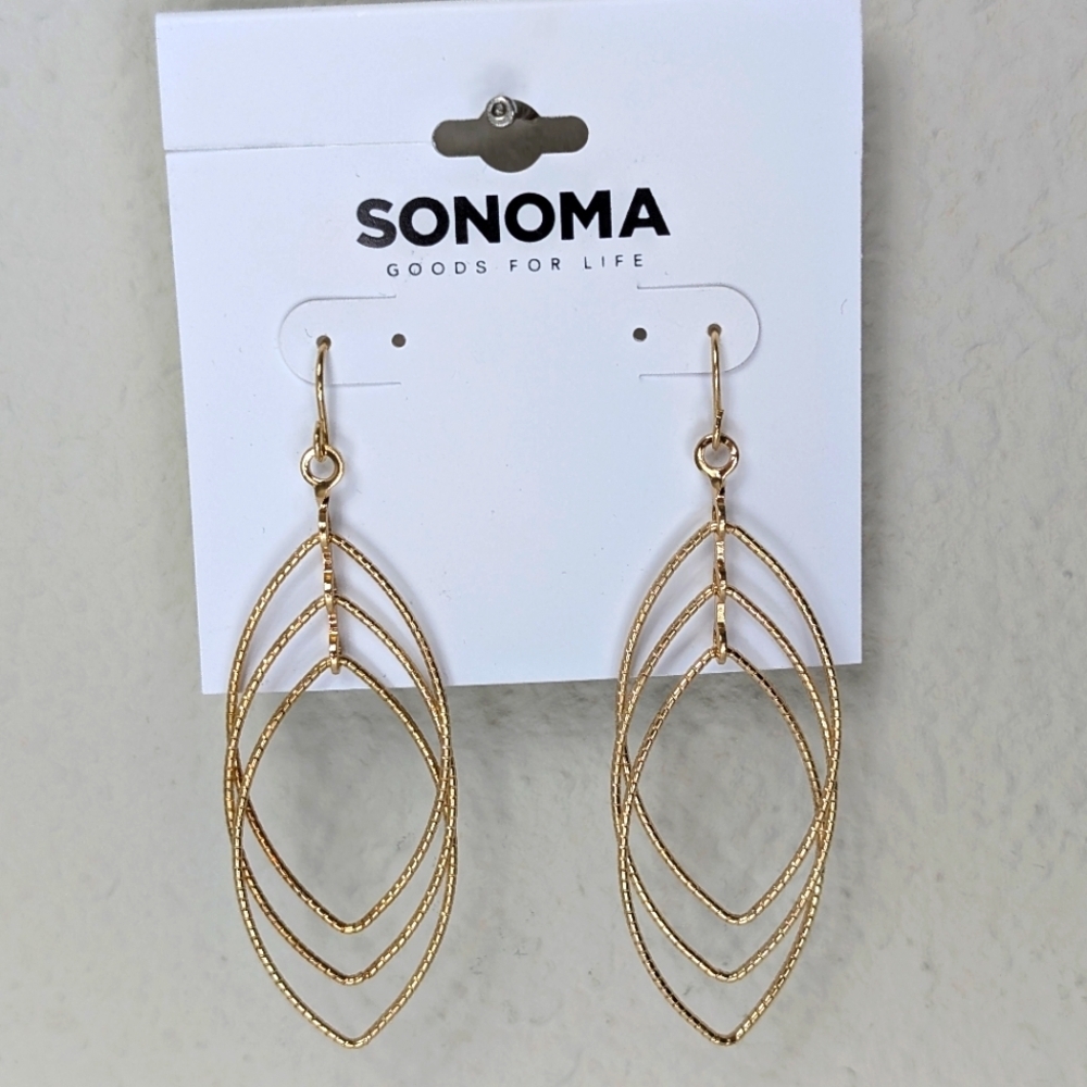 Dangle Earrings 14$